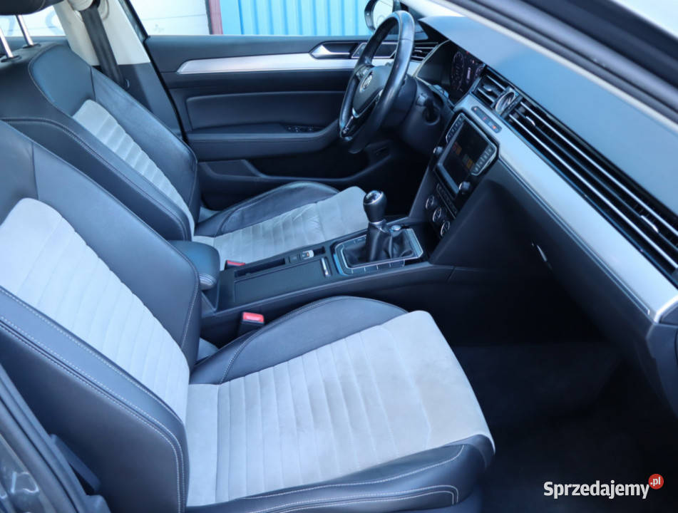 VW Passat 18 TSI podgrzewane fotele Passat Piaseczno