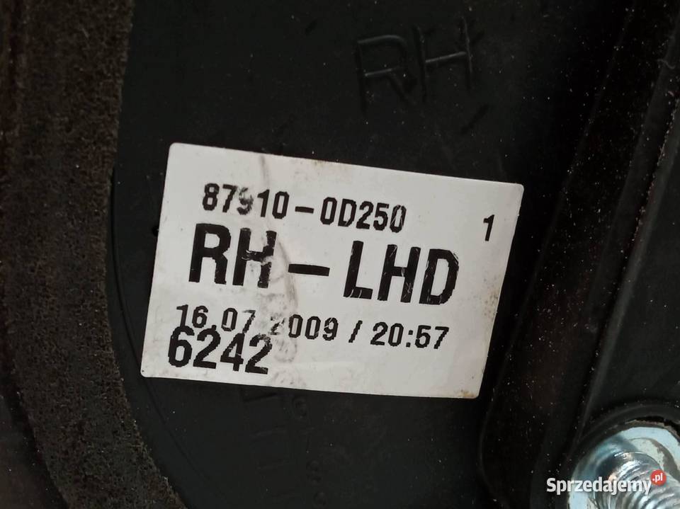 LUSTERKO PRAWE 3PIN EUROPA 879100D250 Toyota świętokrzyskie sprzedam