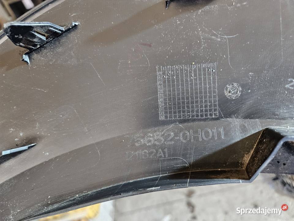 TOYOTA AYGO X LISTWA BŁOTNIKA LEWY TYŁ LEWA Listwy i nakładki wielkopolskie sprzedam