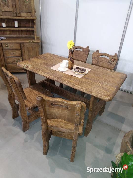 Stół i krzesła - komplet mebli w rustykalnym stylu