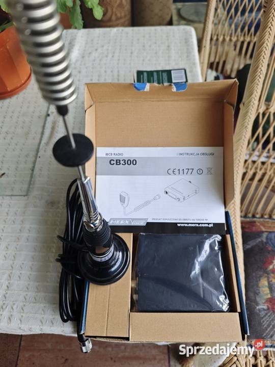 WYSTAWOWY KOMPLET CB Radio YOSAN CB300 z anteną AM