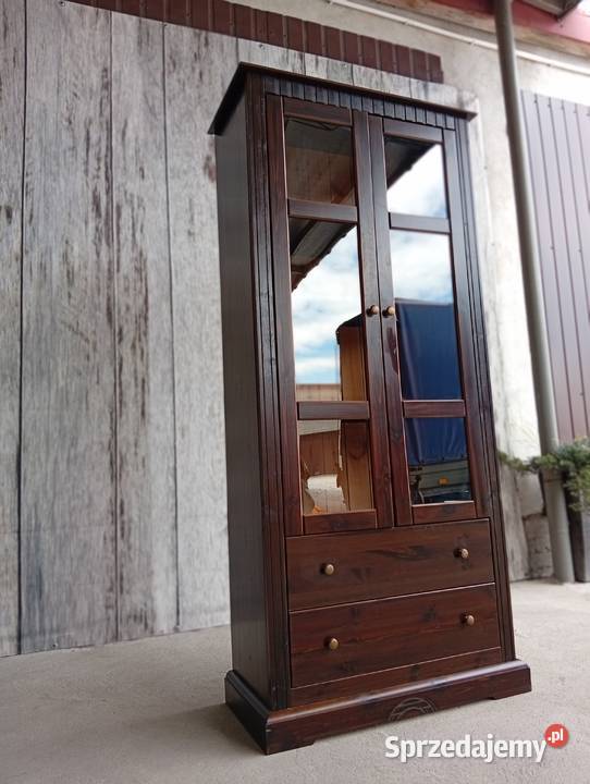 ładna przeszklona witryna 622 Byczyna