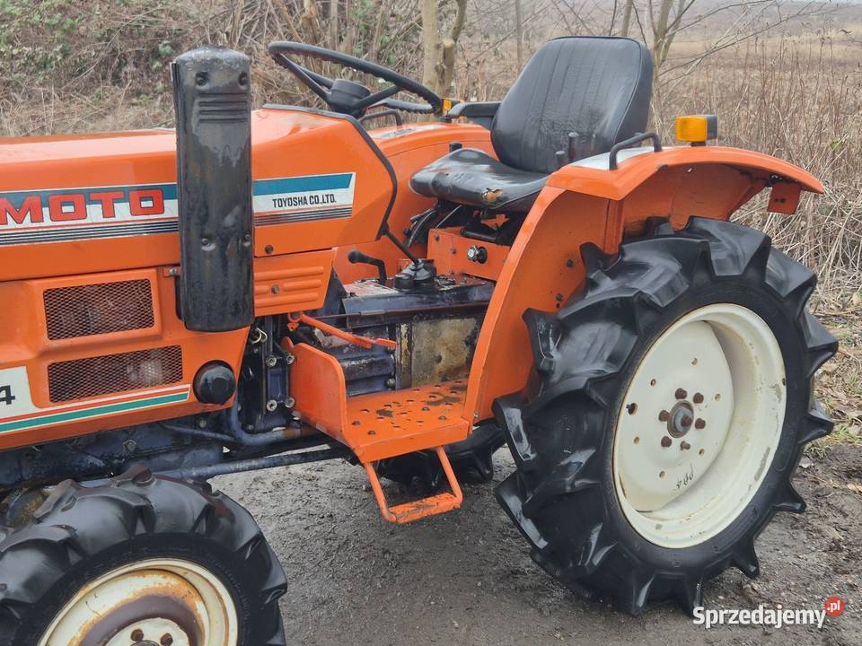 Traktorek traktor HINOMOTO E2004D 20 44 Małuszyn