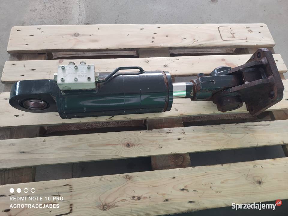 Siłownik hydrauliczny poziomowania osi Pozostałe Wilkowo