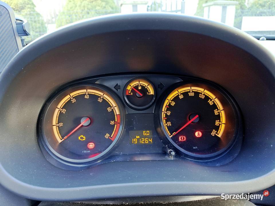 Opel Corsa D 12 polift fabryczny LPG 190893km Górki Wielkie sprzedam