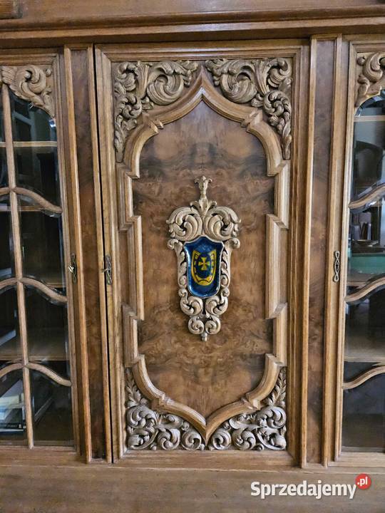 Przepiękna i bogata biblioteka w stylu gdańskim