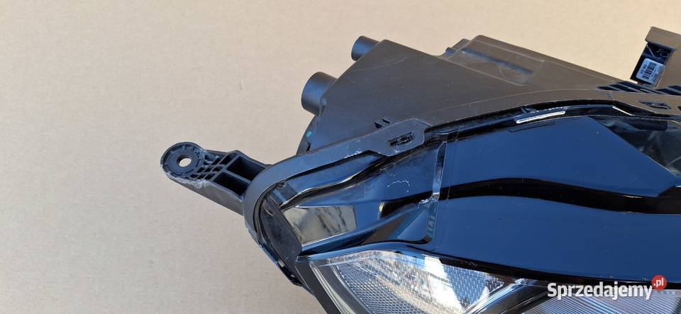 FORD ECOSPORT II LIFT REFLEKTOR PRAWY LAMPA osobowe Bieleń