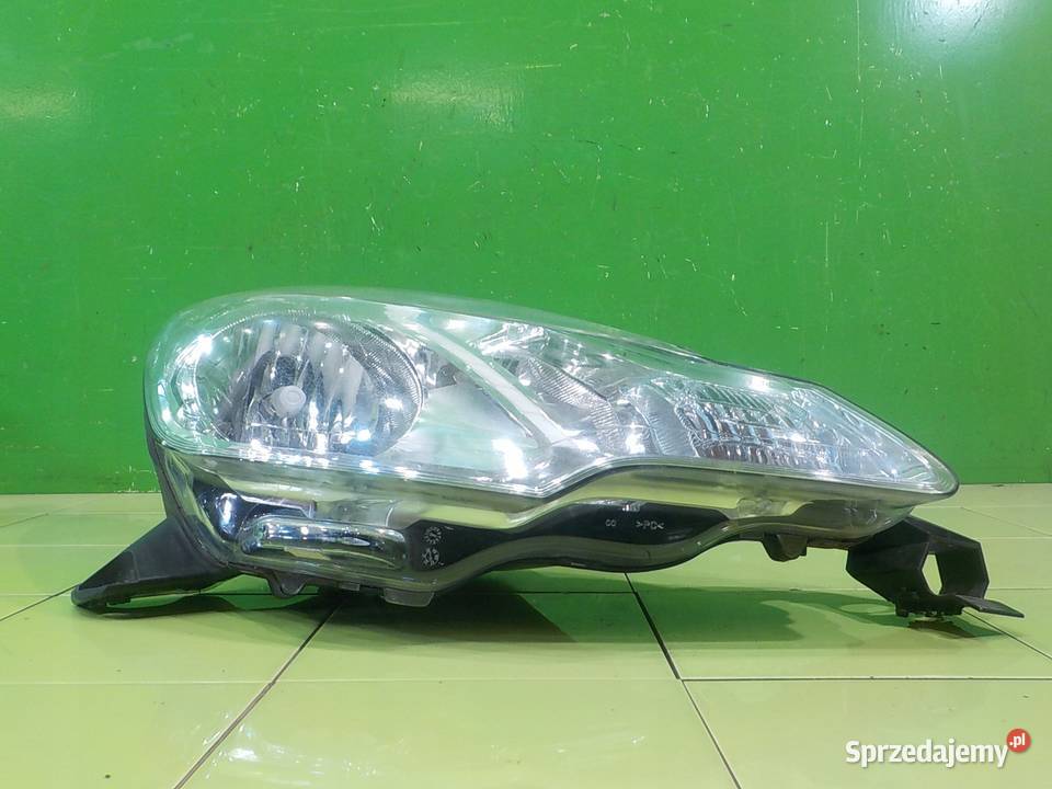 CITROEN C3 II 12 B 13r 5D lampa prawa przod Suków