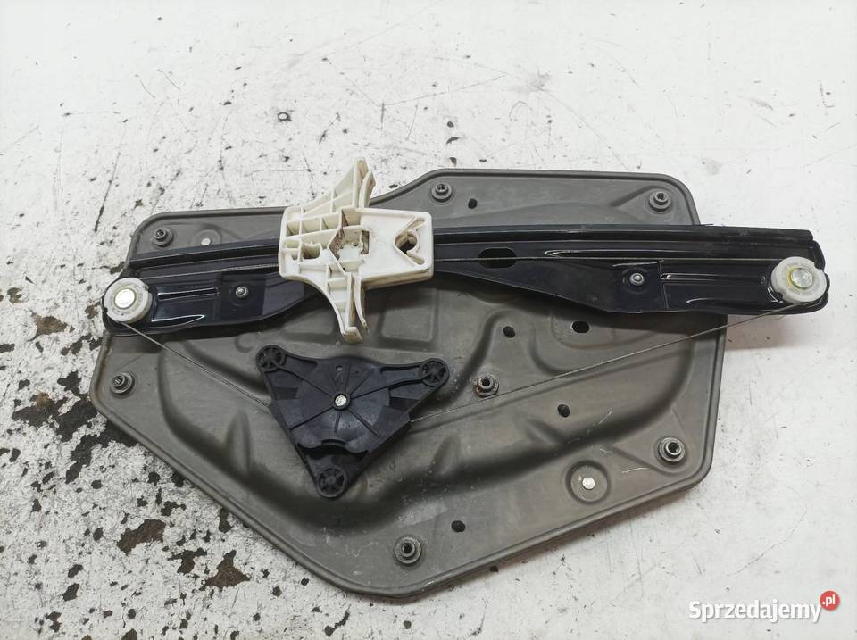 MECHANIZM SZYBY PRAWY TYŁ 3T5839402A Skoda