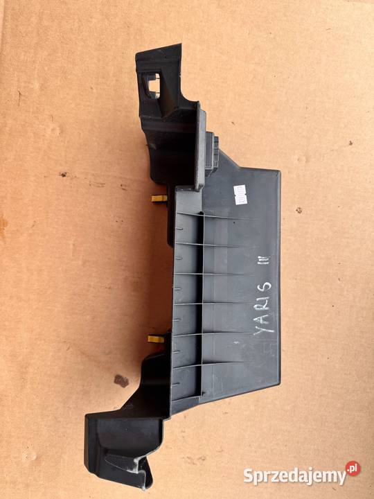 Zaślepkaosłona konsoli dolna Toyota Yaris III Osłony i zaślepki Brzesko