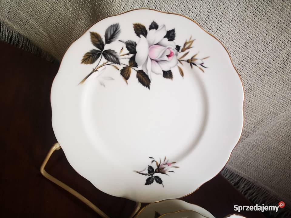 Filiżanka z talerzykiem deserowym Queens