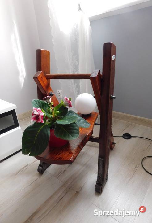 Kwietnik z lampą Dekoracje i ozdoby