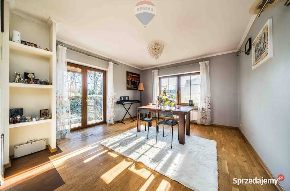 Dom 163 m na narożnej działce Puszczykowo asfalt