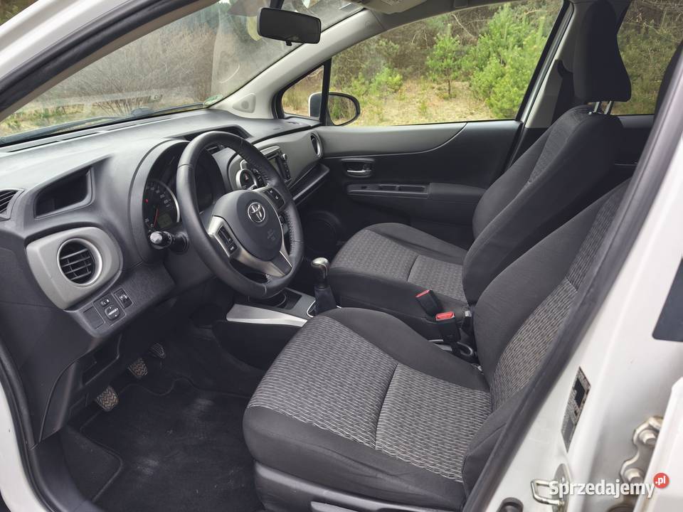 Toyota Yaris 10 Benzyna Kamera Cofania Klima 5 wspomaganie kierownicy śląskie Kłobuck