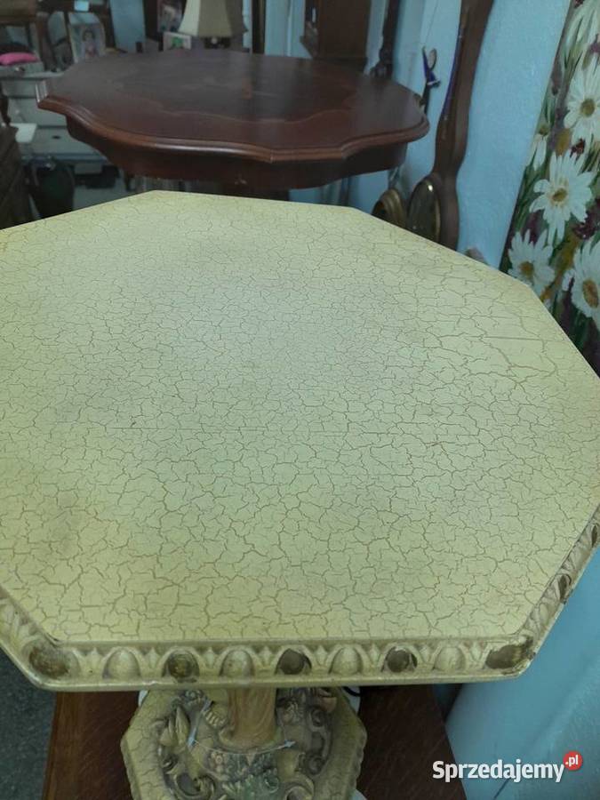 Stolik z Amorkiem sprzedam