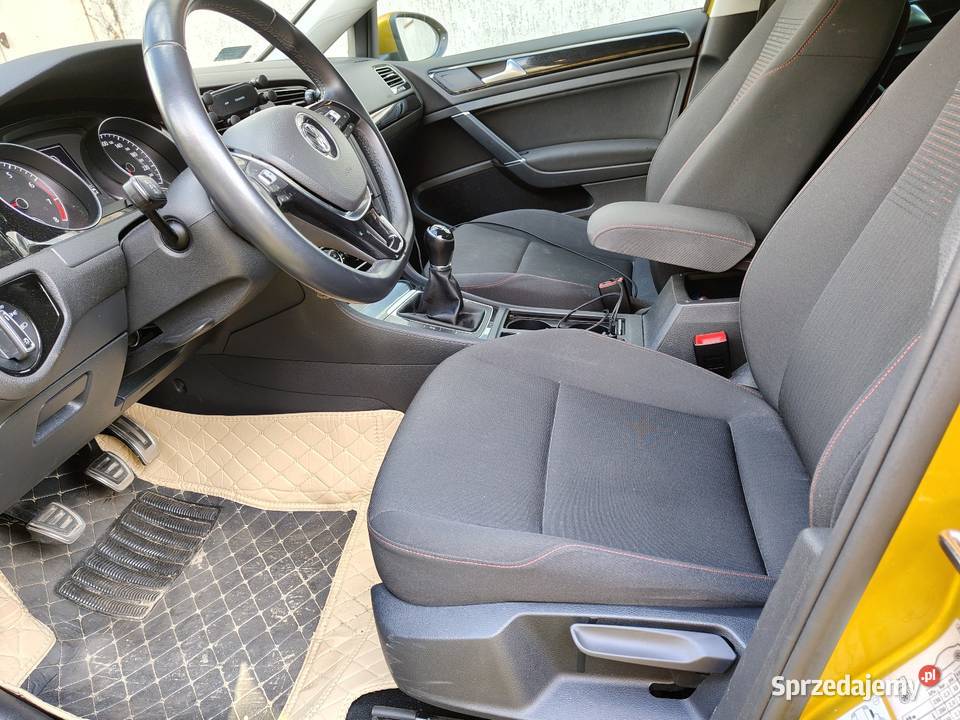 VW Golf 10TSI wersja sound komputer pokładowy
