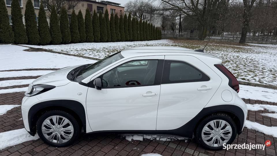 Toyota AYGO X 2023r 10 72 LED Navi Asystent elektryczne lusterka śląskie Tarnowskie Góry