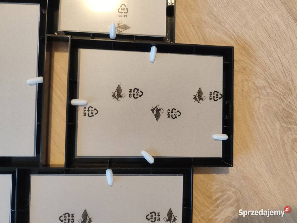 Ramka na zdjęcia Ikea Vaxbo czarna ramka na 8 Ramki i ramy