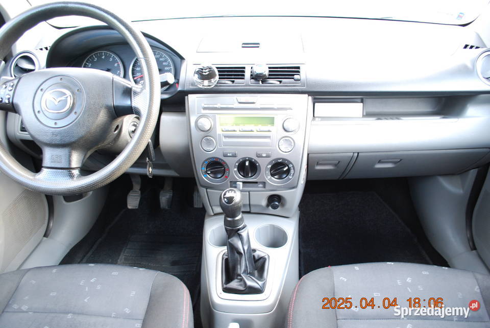 MAZDA 2 EXCLUSIVE 1 4 DOHC 16V BENZYNA 80 lakier metallic Sanok