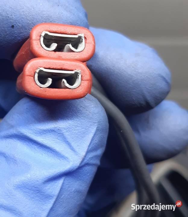 ZAŚLEPKA DEKIEL LAMPY HALOGENU PRAWA BMW E39 osobowe sprzedam
