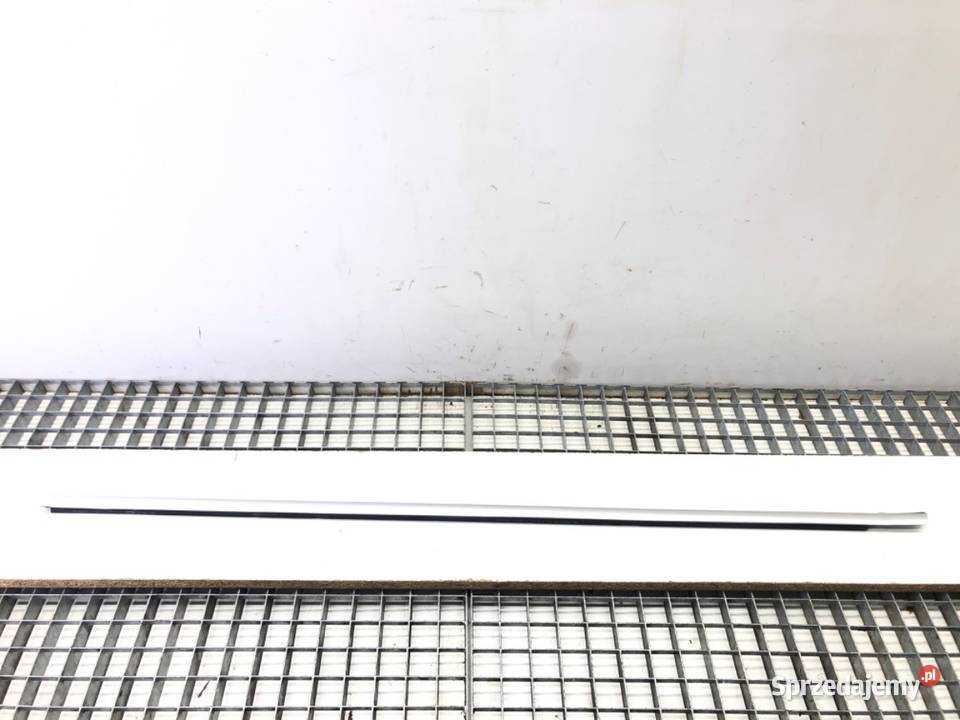 LISTWA ZGARNIAJĄCA TYŁ LEWA BMW F01 sprzedam