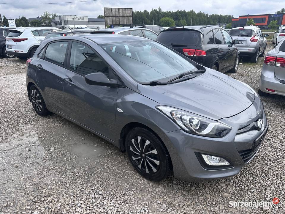 Hyundai i30 2013 14 Benzyna lakier metallic Ładna sprzedam