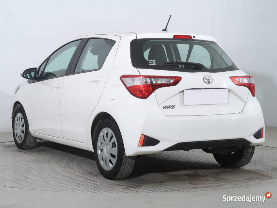 Toyota Yaris 10 VVTi pełny VAT Piaseczno