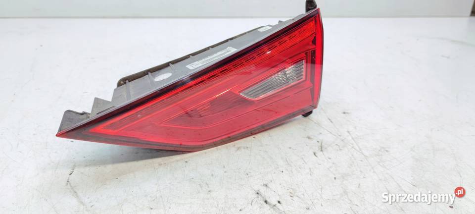 LAMPA PRAWY TYŁ W KLAPĘ AUDI A3 8V SEDAN CABRIO Karoseria Przystajń