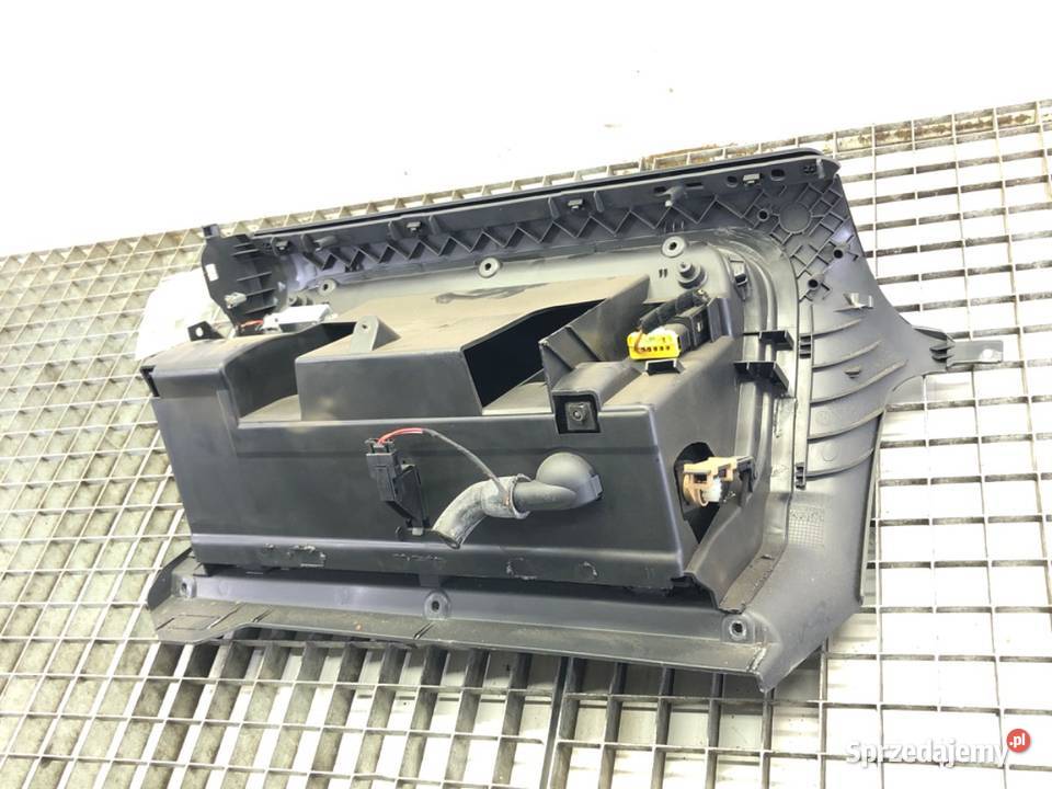 SCHOWEK PASAŻERA VW GOLF V Hatchback 0310 PÓŁKA Schowki, półki sprzedam