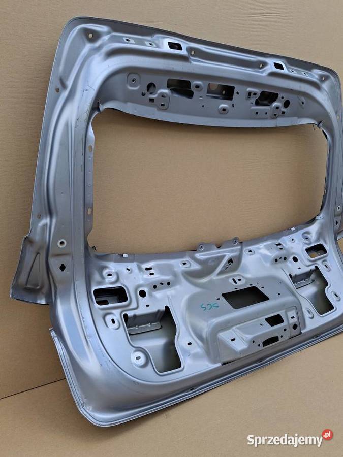 OPEL MOKKA B KLAPA BAGAŻNIKA TYŁ osobowe Klapy bagażnika lubuskie Bieleń