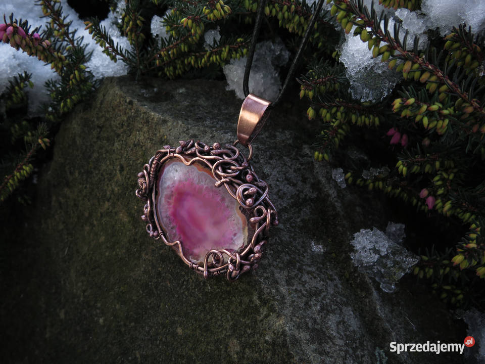 Unikatowy wisior z różowym agatem miedź Biżuteria dla Pań
