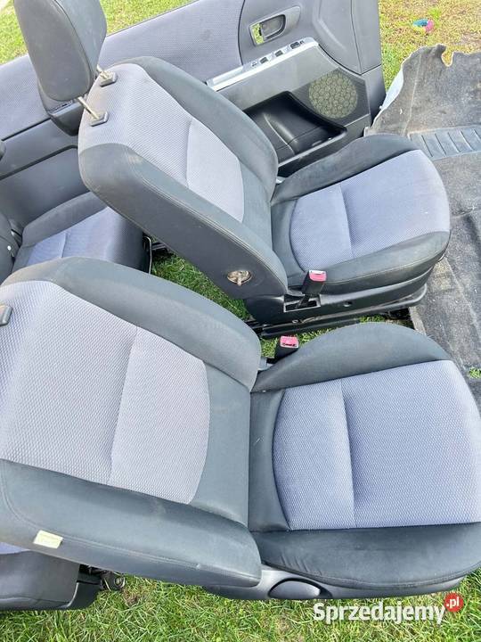 Komplet foteli mazda 5 osobowe Ląd-Kolonia