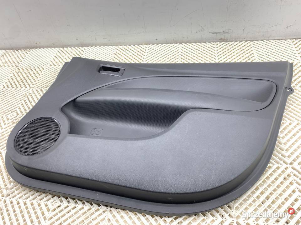 BOCZEK DRZWI PRAWY PRZÓD MITSUBISHI MIRAGE SPACE