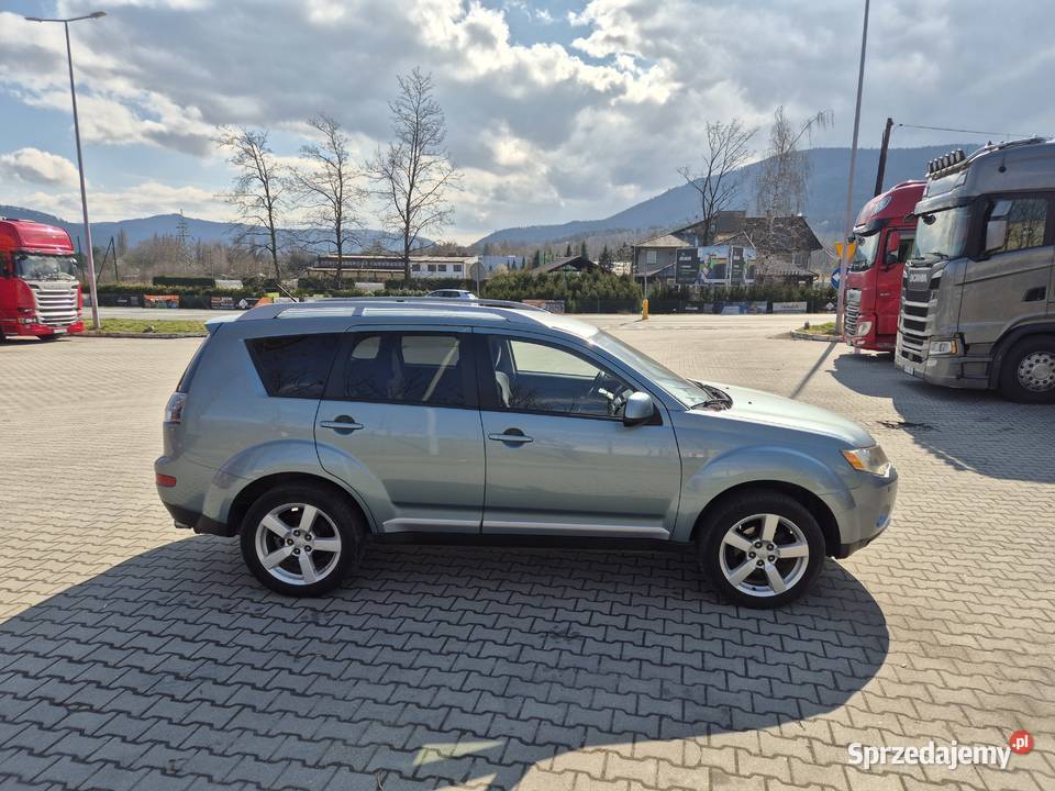 Mitsubishi Outlander 4x4 7 osób 20d 140 HAK 260 Bujaków
