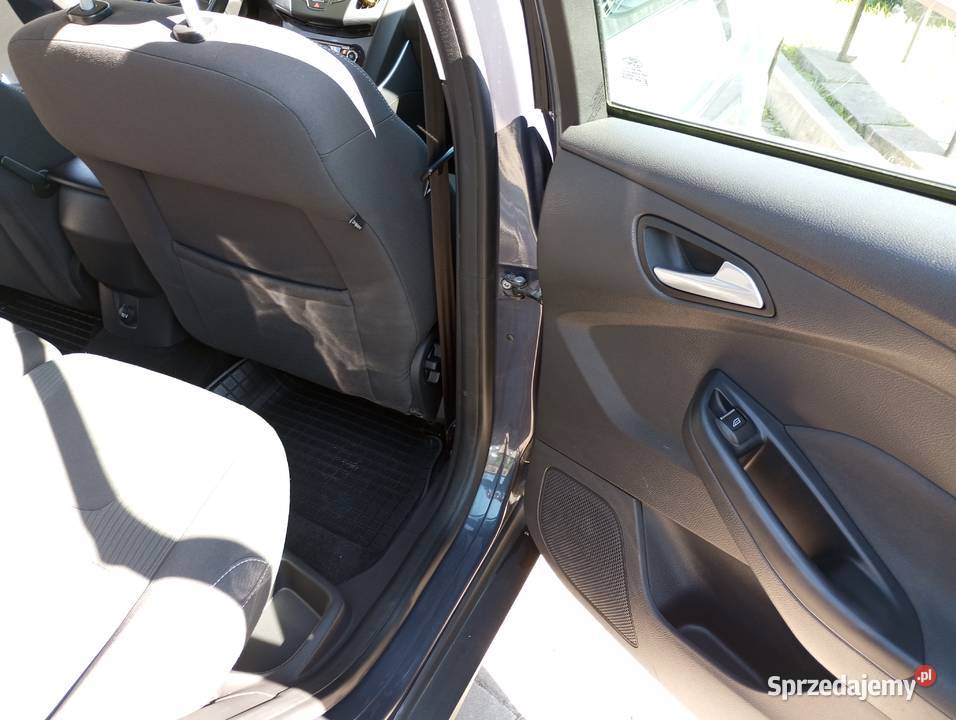 Sprzedam Ford Focus Kombi z 2012 r Kielce