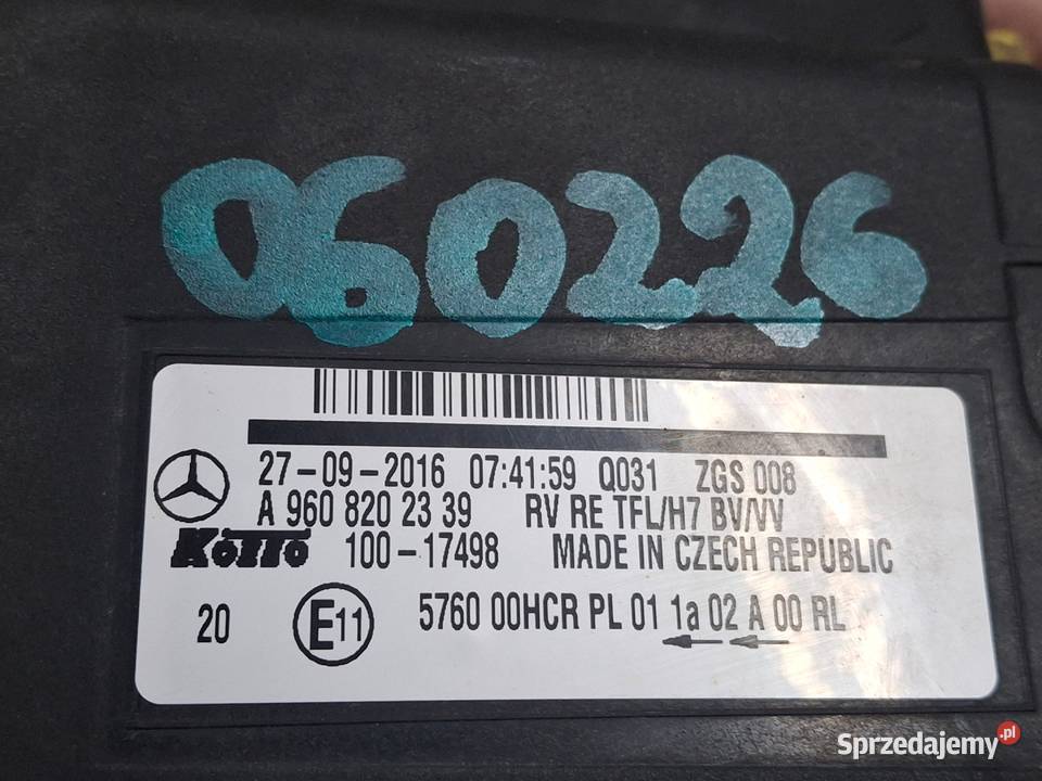 MERCEDES AROCS ANTOS REFLEKTOR PRAWY ORYGINAŁ Bieleń