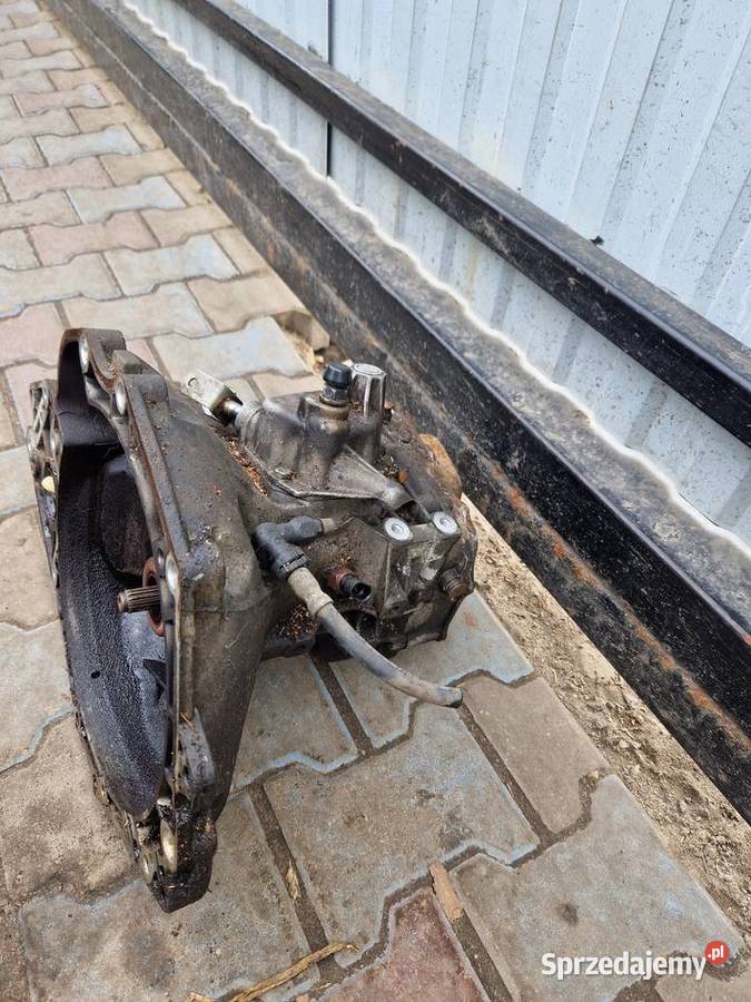 Sprzedam skrzynię biegów do Opel Corsa C 12 16V Układ napędowy Żabno