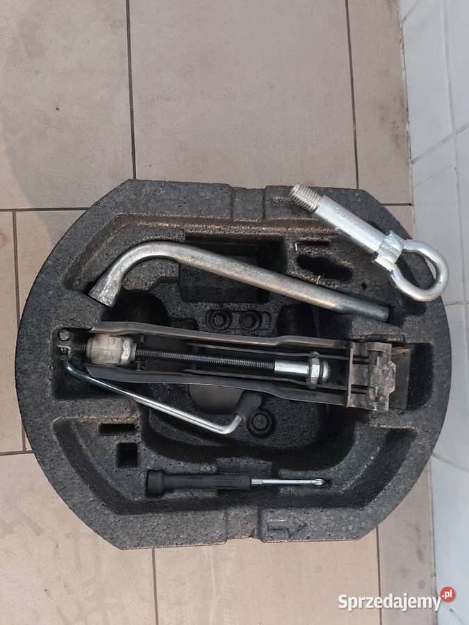 Wkład styropianowy z zestawem części Gadgety motoryzacyjne Kielce