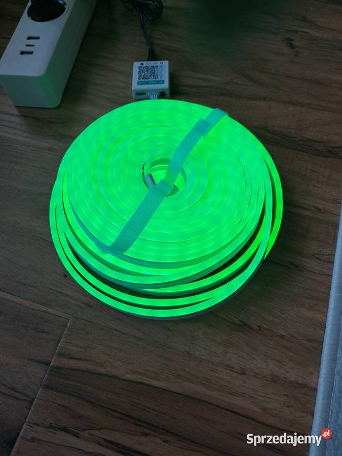3 zestawy taśmy led każda 10 m w jednej brak