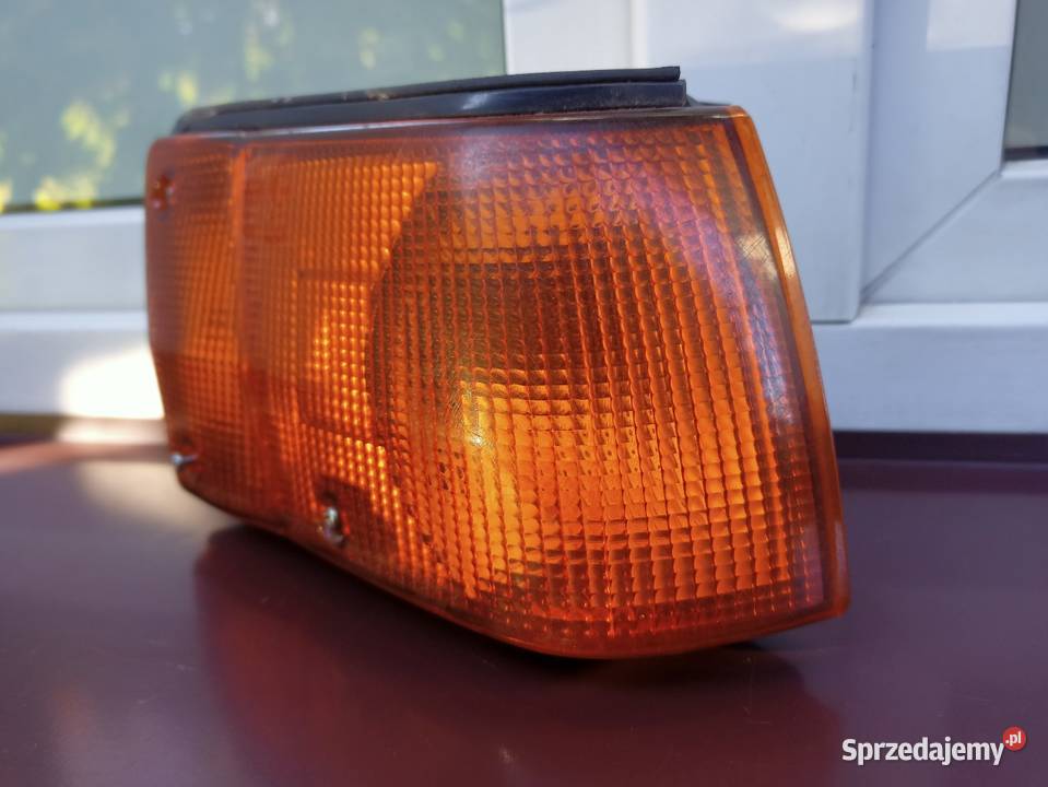 Nissan Sunny N13 kierunkowskaz kierunek migacz Sieradz sprzedam