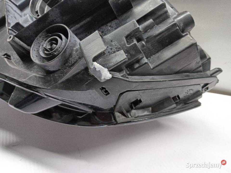 LAMPA PRZÓD PRZEDNIA PRAWA VW TROC 2GA941036 osobowe sprzedam