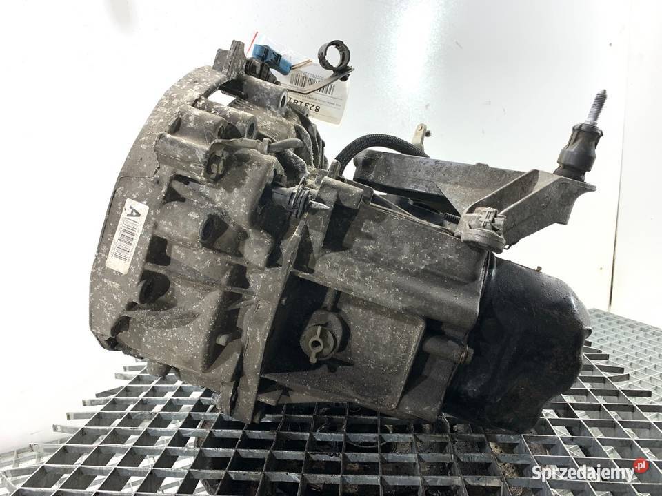 SKRZYNIA BIEGÓW DACIA DUSTER JR5316 16 105 1018 osobowe Części samochodowe sprzedam