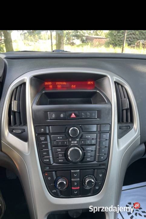 Opel Astra 16 benzyna 2011 manualna