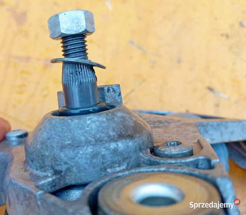 FORD FOCUS MK3 SILNICZEK WYCIERACZEK LEWY Radom sprzedam