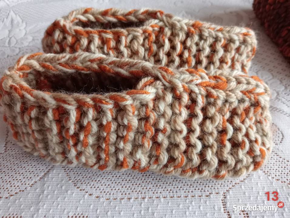 2 pary grubych kapci z włóczki 3640 wełniaczki Złotów