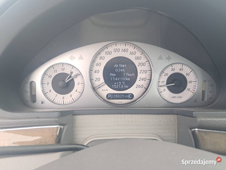 Mercedes w211 Samochody osobowe Ornontowice