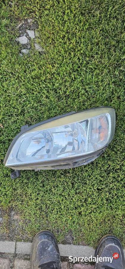 Lampa lewy przód opel zafira a Lampy przednie