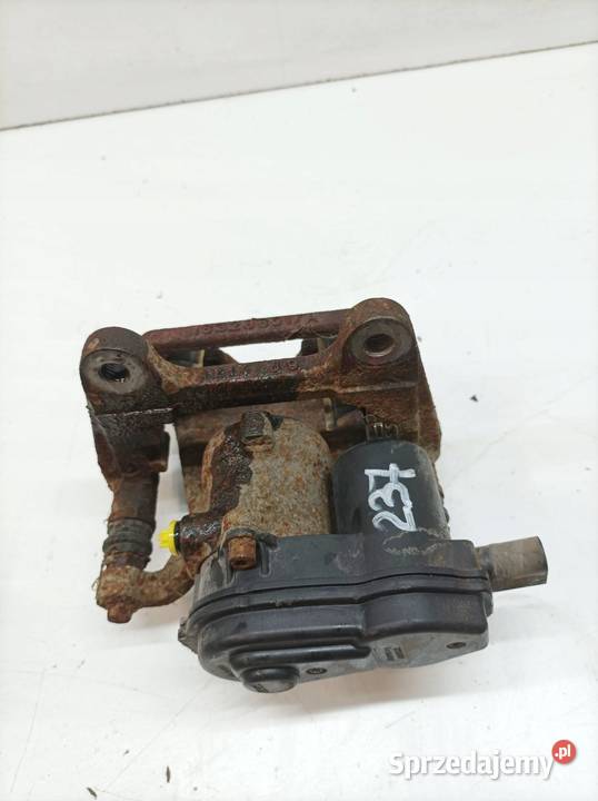 ZACISK HAMULCOWY PRAWY TYŁ 32 B KL Jeep Cherokee sprzedam