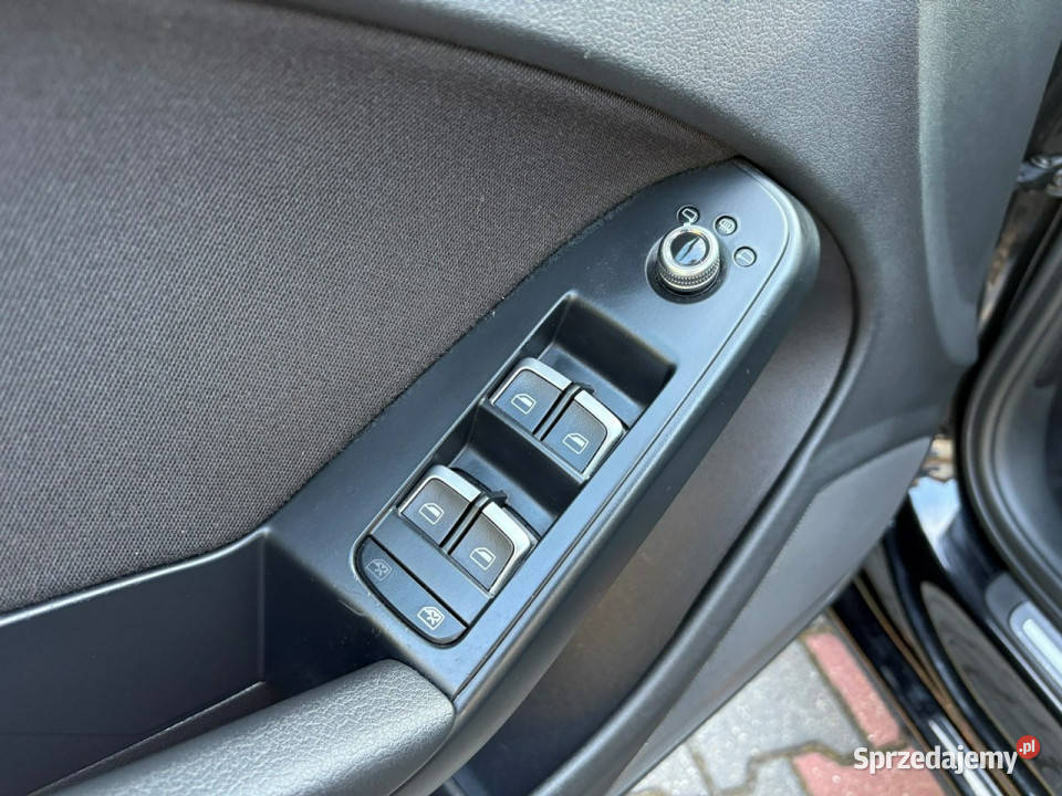 Audi A4 Avant 18 170 Xenony LEDy Sportowe fotele benzyna Lipówki