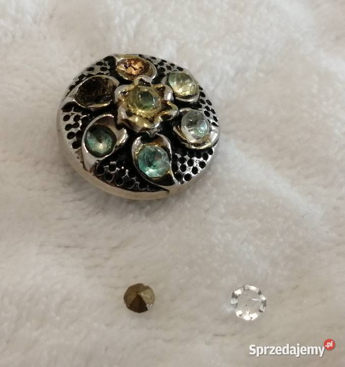 Ozdobny guzik na stopce okrągły z kamieniami Biżuteria - półprodukty Akcesoria do biżuterii Czeladź sprzedam